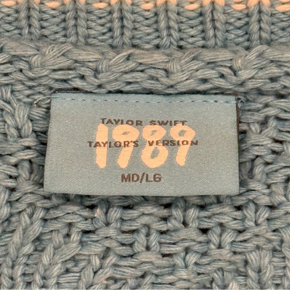 Taylor Swift Light Blue Cable Knit Cardigan M/L 1989 Taylor’s Version - Picture 15 of 16